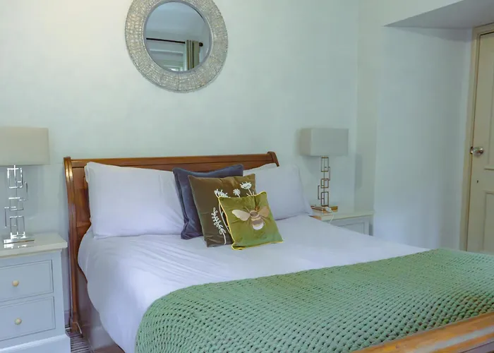 Top Hotels Near Piece Hall Halifax