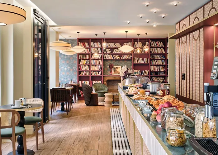Paris Hotels with Outdoor Pools