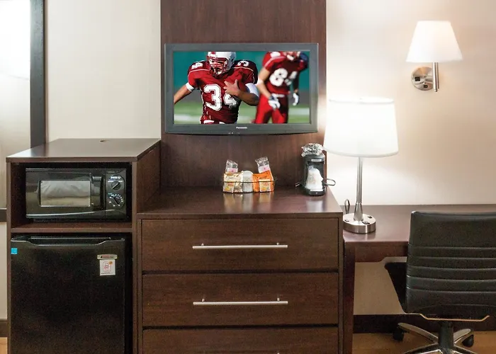 Best Hotels Close to PNC Park in Pittsburgh