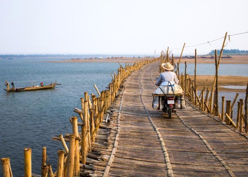Un ponte di bambù sul Mekong, Cambogia.
©Guido Dingemans, De Eindredacti/Getty Images/Flickr RF