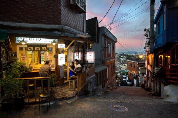 A restaurant on Usadan-ro No. 10 in the Itaewon neighborhood.
